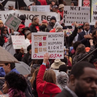 👑 queens housing working group 🌹

🏡 housing is a human right ❤️

💸 profit is not ❌