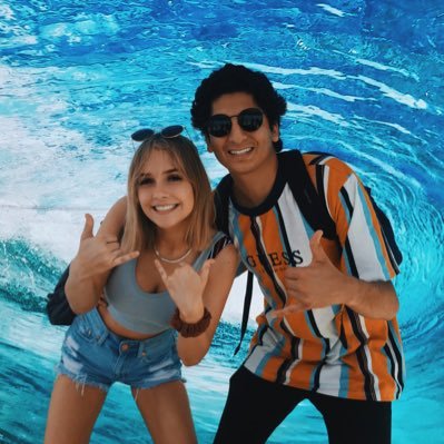 JulianEsparza19's profile picture. 