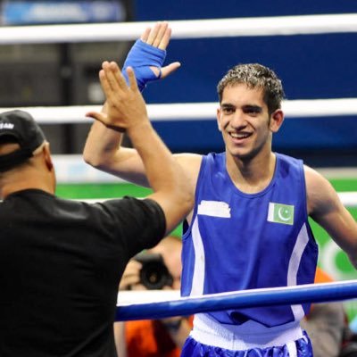 2010 COMMONWEALTH GAMES BOXING BRONZE MEDALIST. PROFESSIONAL BOXER 7-0 Instagram: Harrykingkhan #FreePalestine