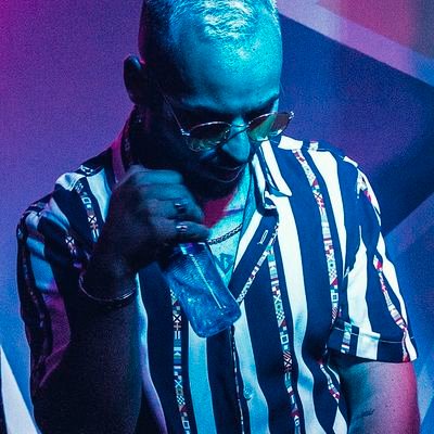 Fali//Keielyi
Componente del grupo De la V, grupo de música cordobés.
Último videoclip
https://t.co/vowcX4UZxU