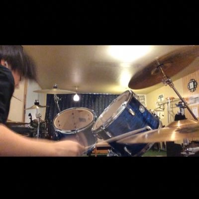 pizzatobacon's profile picture. ドラム叩きます！OS2-5 軽音部/ユニゾン/マイヘア/米津/ワンオク/マイファス/FALILV/バンドやってます→@iroha_168_os こっちもよろしく！→@FMF_tfgfSKYS_jp