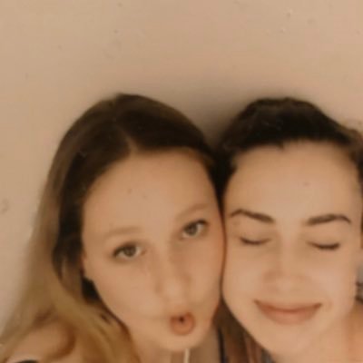 april23813433's profile picture. follow me on insta @aprifennell