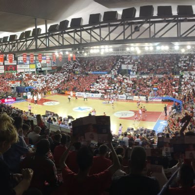 Català de tota la vida. Viu i deixa viure. Aprofita el temps que passa molt rapid. SOM-hi RESA !!!!