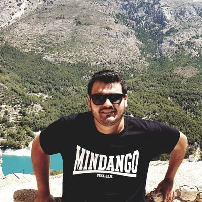 Técnico del área de emprendimiento del @PcientificoUMH. Profesor Asociado en @universidadMH. A veces twitteo lo que pienso y otras pienso lo que twitteo.