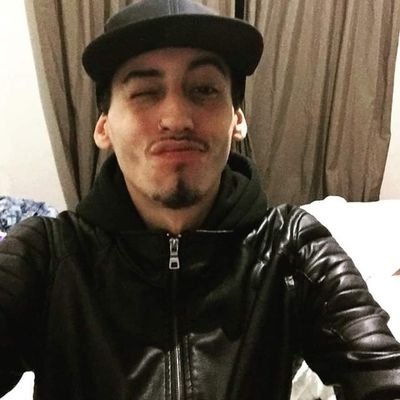  Pessoas sábias conseguem discernir entre amor, interesse ou amizade, elas prestam atenção nas atitudes e não palavras 👼🏻🙏🏻❤️