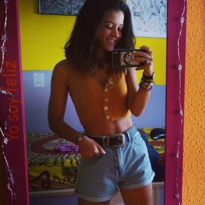 Ineesuuchii's profile picture. sólo disfruta donde estás ahora