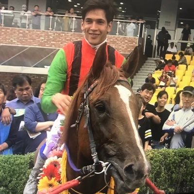 French Jockey based in South-Korea. Previously rode in Australia, Mauritius, Hong-Kong and France.
Father of 1 beautiful girl and proud husband of @CRoualle