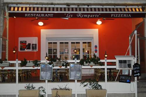 Restaurant Pizzéria au coeur du village - Pizzas, plats à emporter.