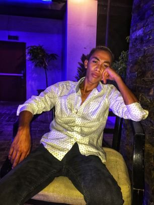 WenbyV's profile picture. Light up the darkness✨