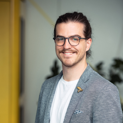 Mo_Friess's profile picture. Kom.-Berater & Partner @Feinheit | BSc in Kommunikation @fhhwz | Hobbyimker & @nhl Fan | Gastgeber @kamingespraeche | CAS Dozent @fhsstgallen