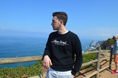 Giuls12_'s profile picture. 