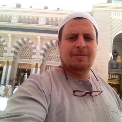 إحضتن مصحفكً إننا قوم بالقرآن نتنفس ......💛