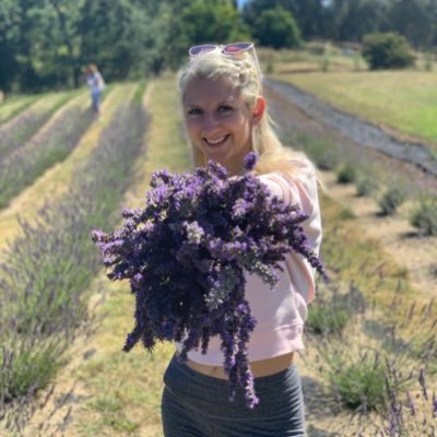 A spunky creative on a mission to live a sustainable lifestyle