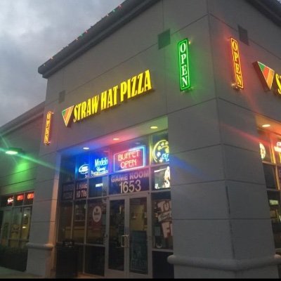 🍕Straw Hat Pizza in Hayward, California🍕