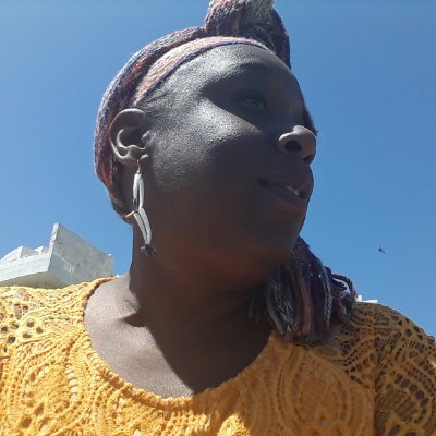 livingdoeswork's profile picture. 