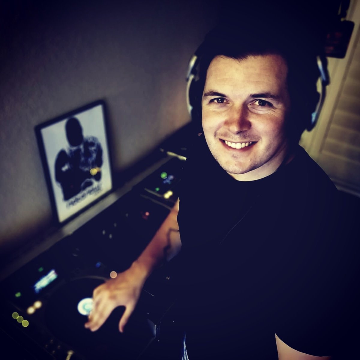 🎧 DJ | Producer 🇺🇸 via 🇮🇪 #housemusic #electronicmusic #seahawks #lakers #nufc