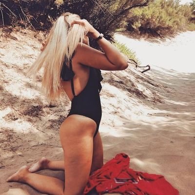 Rociocontrre's profile picture. 👩‍❤️‍👩J❤