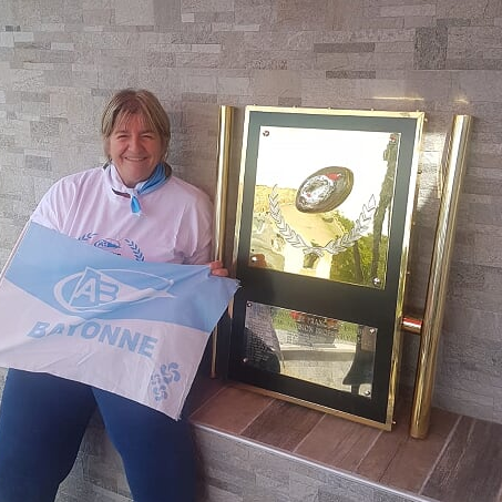 supportrice de l'Aviron Bayonnais