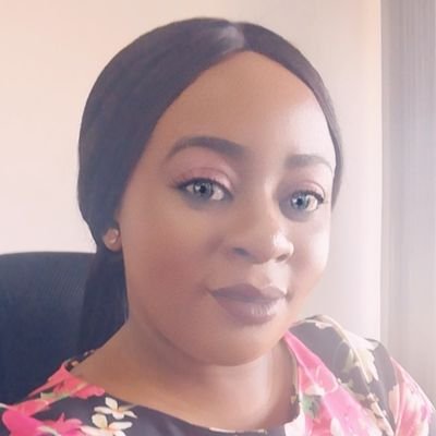 Economist @British High Commission Lusaka @UKinZambia 🇿🇲🇬🇧
Mummy| Wife| Daughter| Lover of Christ|CEO @Florals by Zayne|Florist