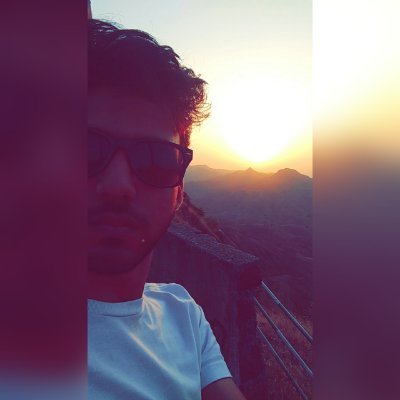 shenoytejas16's profile picture. Physics rules.