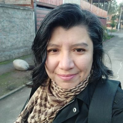 Hincha y socia de Colo-Colo.
Socia del Team Chile.
