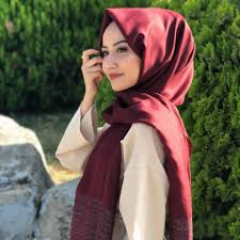 majida_242's profile picture. 