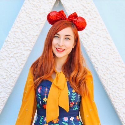 🐭 Disney + Universal theme park fanatic🎢 Travel ✈️ Love for vintage 🚢 She/her