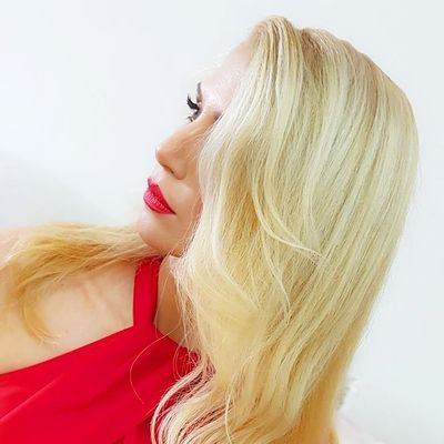 BlondieOrNote's profile picture. יש טווס אשר יסתיר מעין כל את הדר זנבו ועל כך גאוותו - ניטשה