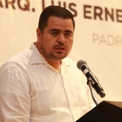 Abogado por @udg_oficial | Maestro en Administración de Negocios | ExBecario @Conacyt_MX