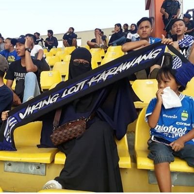 YaniMar32621246's profile picture. tetap bahagia