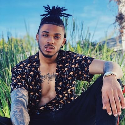 The ONLY Official TeamToneStith
|Singer|Songwriter|Producer|
Follow @tonestith on social media
IG: @Teamtonestith