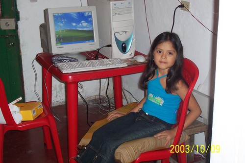 laurabarroshern's profile picture. 