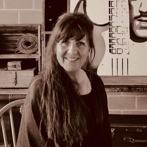 anettewarming's profile picture. Artist re:using wasted denim to create portraits. And re:thinking/re:acting on consumerism.