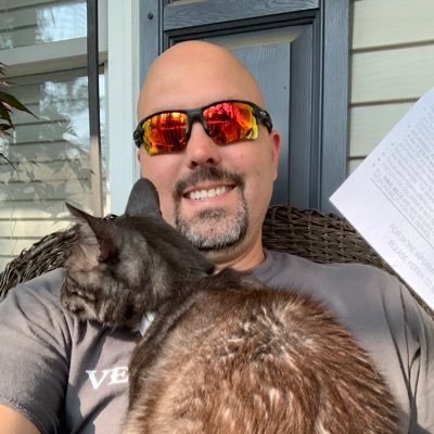Post Army dude...1 Fury, 82nd Veteran, cat rescuer, dog dad, just trying to figure out what’s next. Razorbacks (WPS) and Browns (dog pound member)