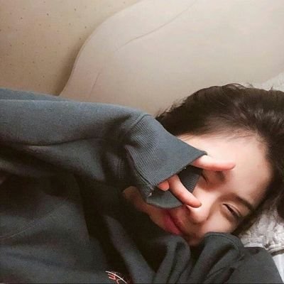 [RP] She is shining bright like a diamond, Shin Ryujin. Pretty yet sily but multitalented — ITZY's face of the group who have a boyish charm.
