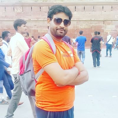 Navalsaini999's profile picture. निर्धन की सहायता अवश्य करें 

दीन सबन को लखत है दीनहीं लखे न कोए 
जो रहीम दीनहीं लखे दीनबंधु  सम होय