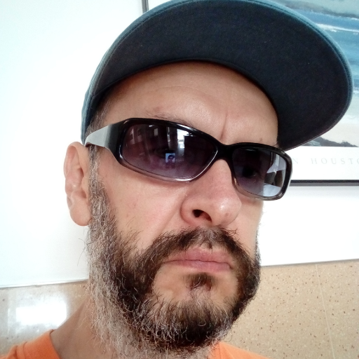 1234_lazarowicz's profile picture. 