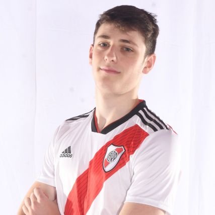 Jugador de Voley.
River Plate 18/19.