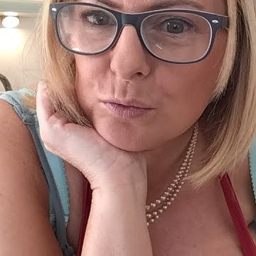 veronicalune2's profile picture. 