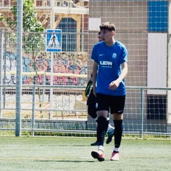 maximH_7's profile picture. 