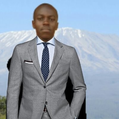 PaulNde30410615's profile picture. being tall