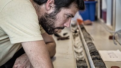 Research Fellow @CEAB @ECU Researching #bluecarbon #climatechange #ecology #paleo #management #coastal #ecosystems