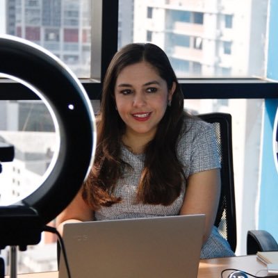 Creyente en que valores, solidos principios y trabajo nos llevan a conseguir un mejor país. Hija, esposa, madre, amiga y panameña. Ex-Directora Gral. AMPYME.