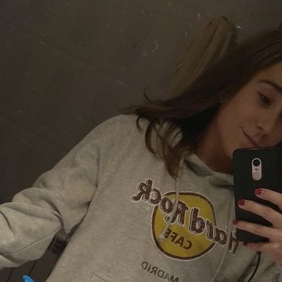 ana_avaz's profile picture. 