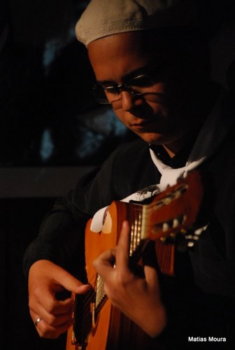 Buenas, amigos! Apresentando-me Músico, Adventista, Gaúcho. Nos más, te aproxega, o mate tá pronto e vamos proseando. Bem vindo!