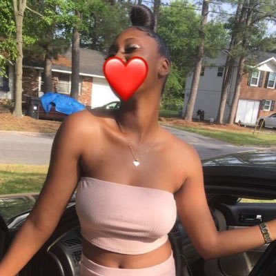 Dee89779970's profile picture. I’m a huge GOOFBALL🌸🤪 ... life is too short to be STANK ! 🖕🏽