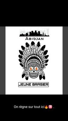 sorgo_issiaka's profile picture. l'oiseau assis sur le baobab ne doit jamais oublier qu'il a porté des lunettes 💆😃