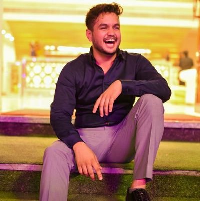 33aashish's profile picture. A human. Being. Water baby.