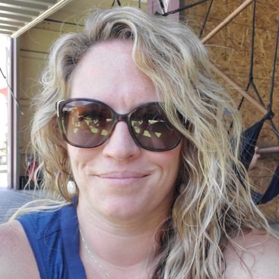 ArandaStacie's profile picture. 