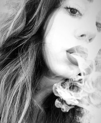 Medine90262576's profile picture. Neticede Herkes birer ölü ⚠️